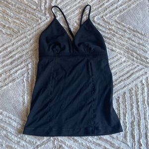 Black adjustable lululemon tank. Size is likely 4 or xs